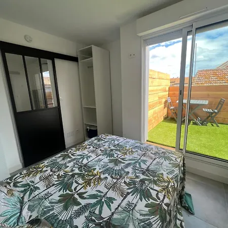 Apartment Famille Ou Entre Amis Au Grau D Agde Pour 10 Pers